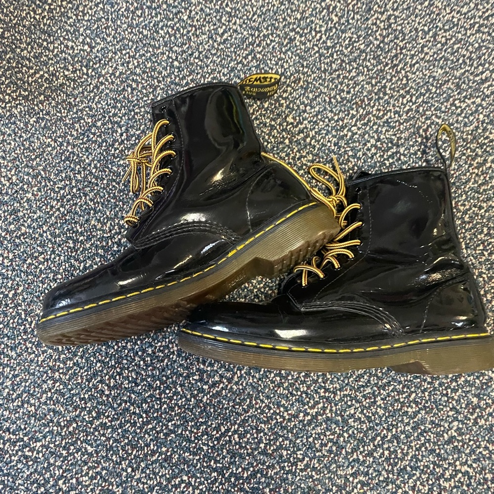 Dr Martens patent boots w8